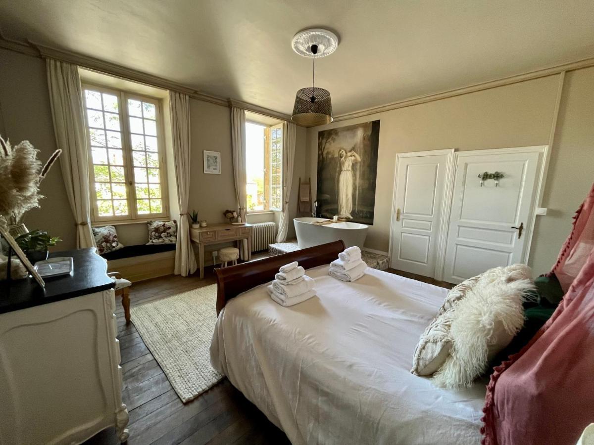 Maison De Mags & Mags Bed & Breakfast Lanouaille Екстериор снимка