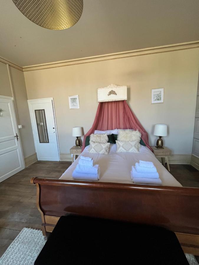 Maison De Mags & Mags Bed & Breakfast Lanouaille Екстериор снимка