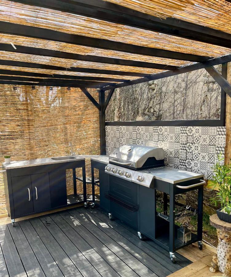 Maison De Mags & Mags Bed & Breakfast Lanouaille Екстериор снимка