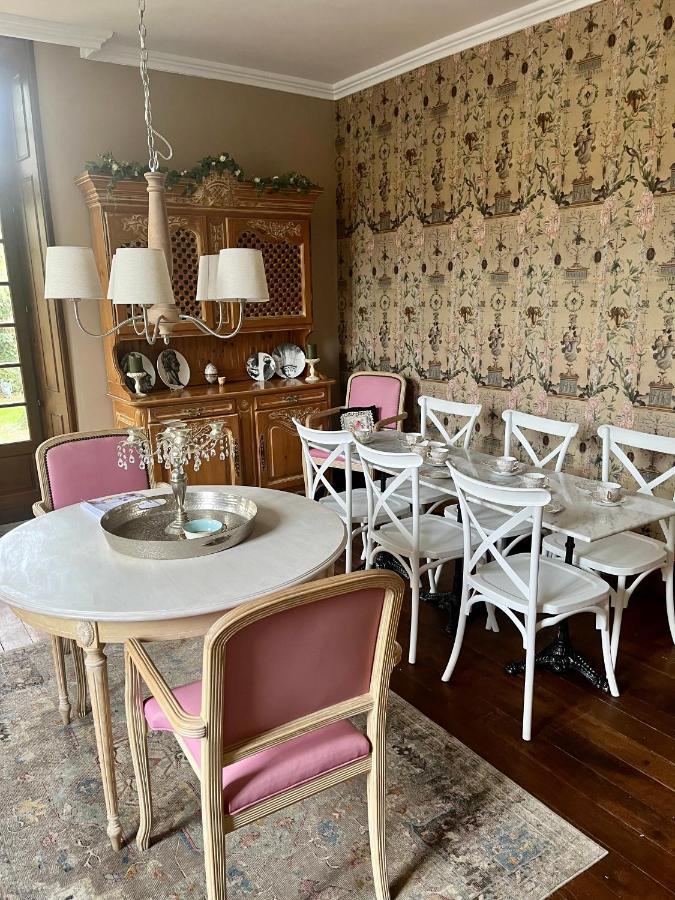 Maison De Mags & Mags Bed & Breakfast Lanouaille Екстериор снимка